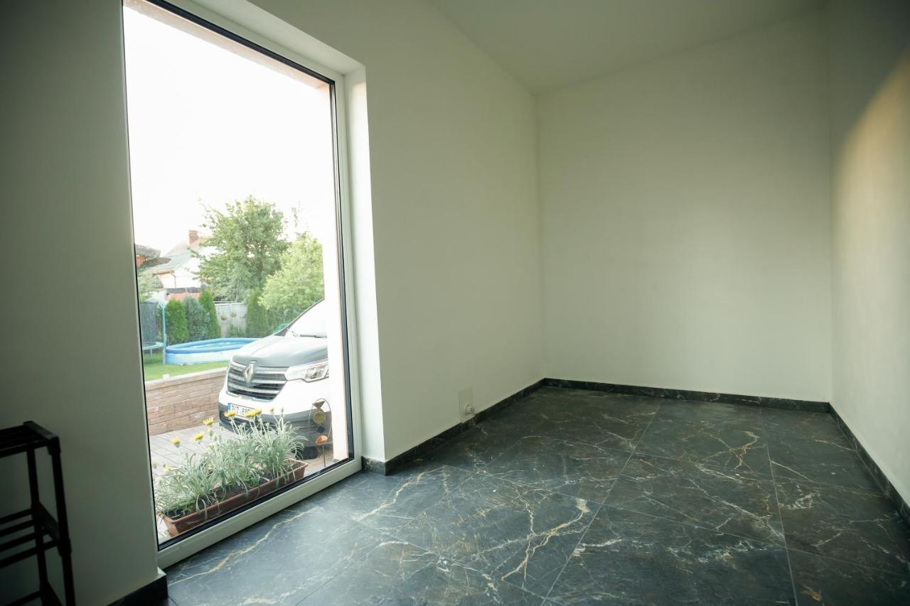 apartmán deVAde se dvěma ložnicemi a WiFi připojením Trutnov Esterno foto