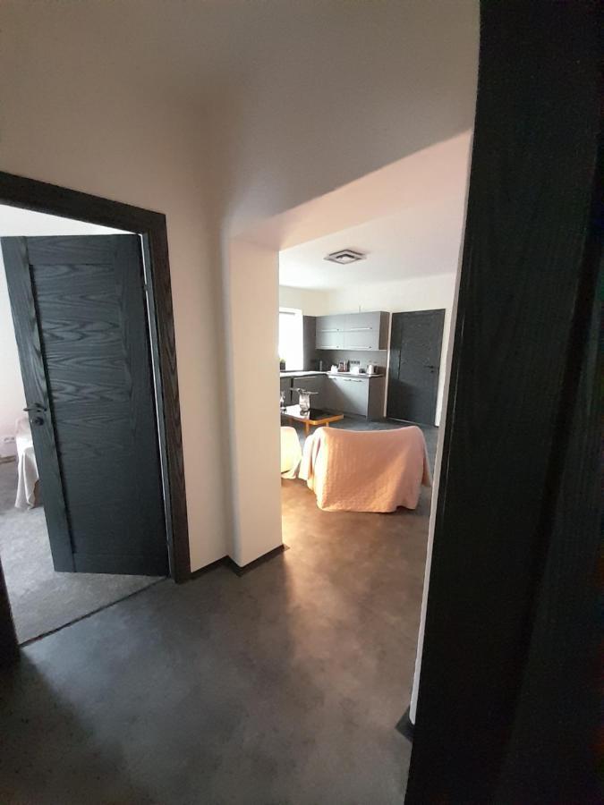 apartmán deVAde se dvěma ložnicemi a WiFi připojením Trutnov Esterno foto