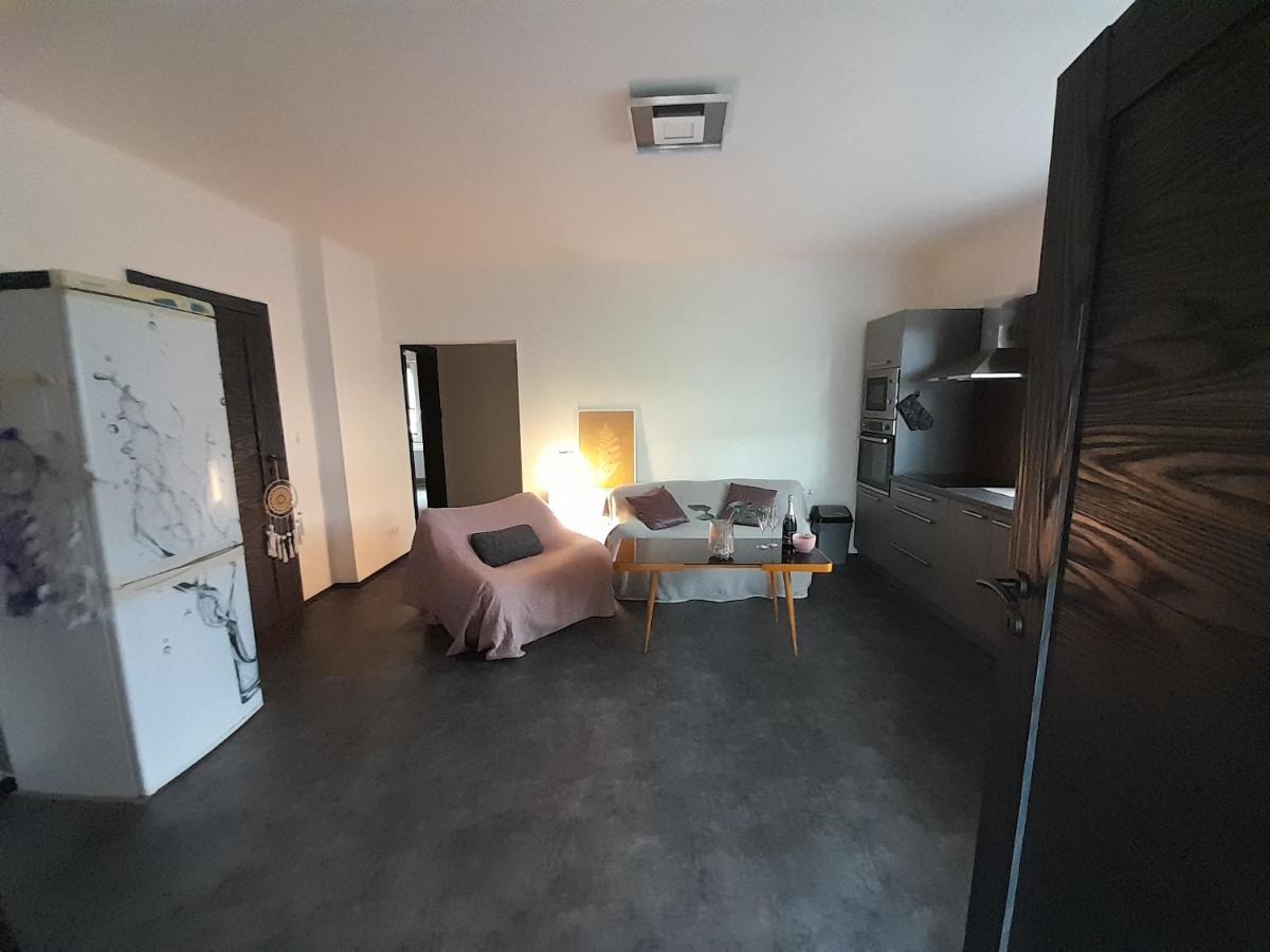 apartmán deVAde se dvěma ložnicemi a WiFi připojením Trutnov Esterno foto